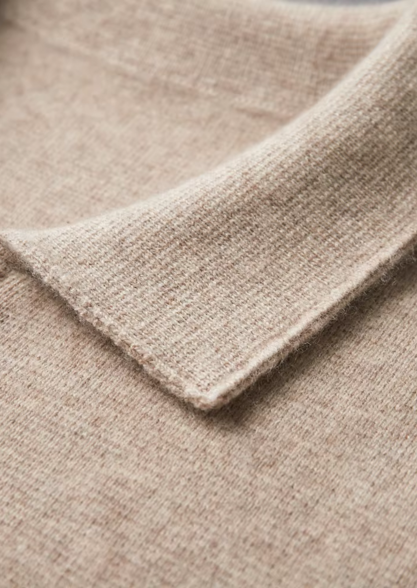 Luxurious Extra-Fine Merino Wool Zip-Front Polo Cardigan